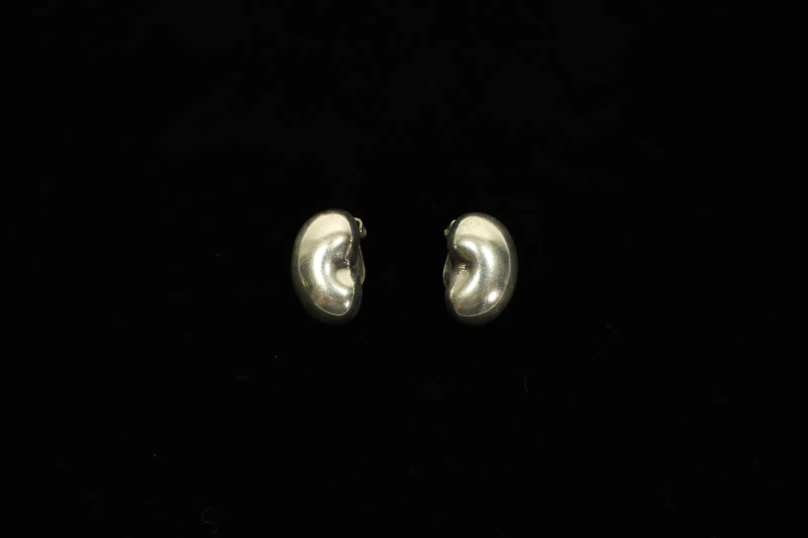 Vahan Sterling Silver Bean Clip Earrings