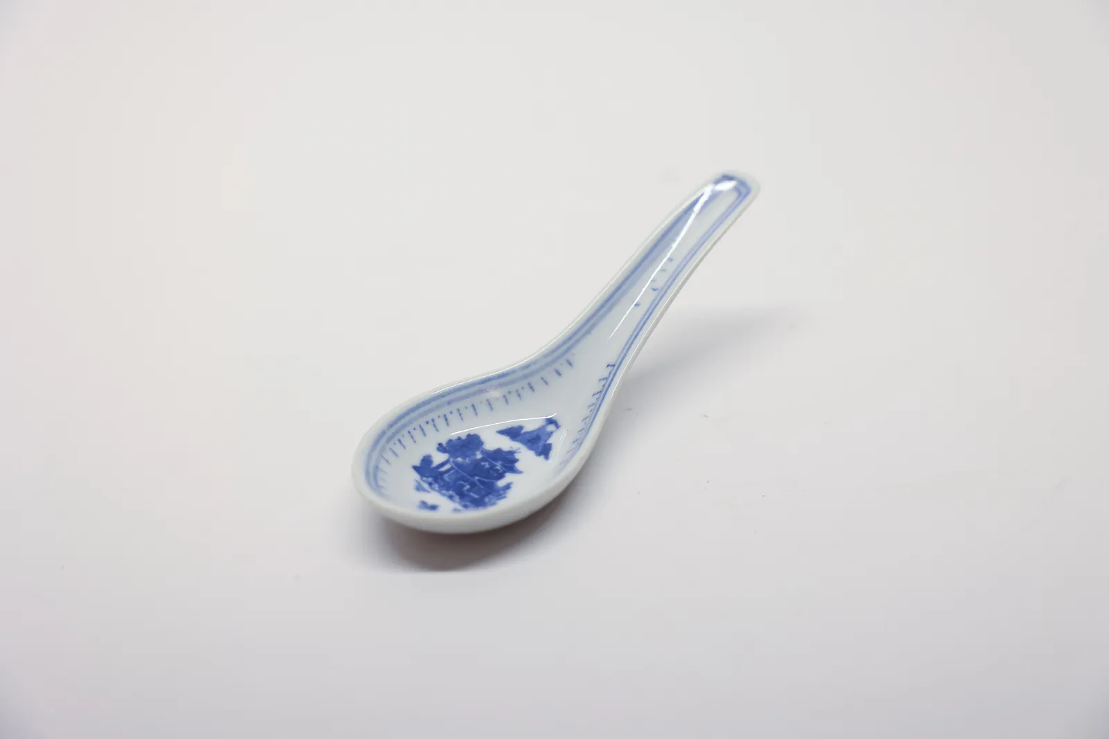 Chinese Porcelain Soup Spoon, Pagoda Motif