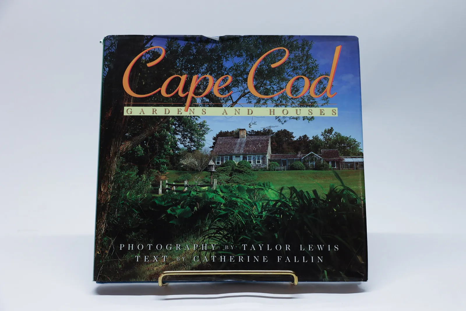 Cape Cod: Gardens and Houses