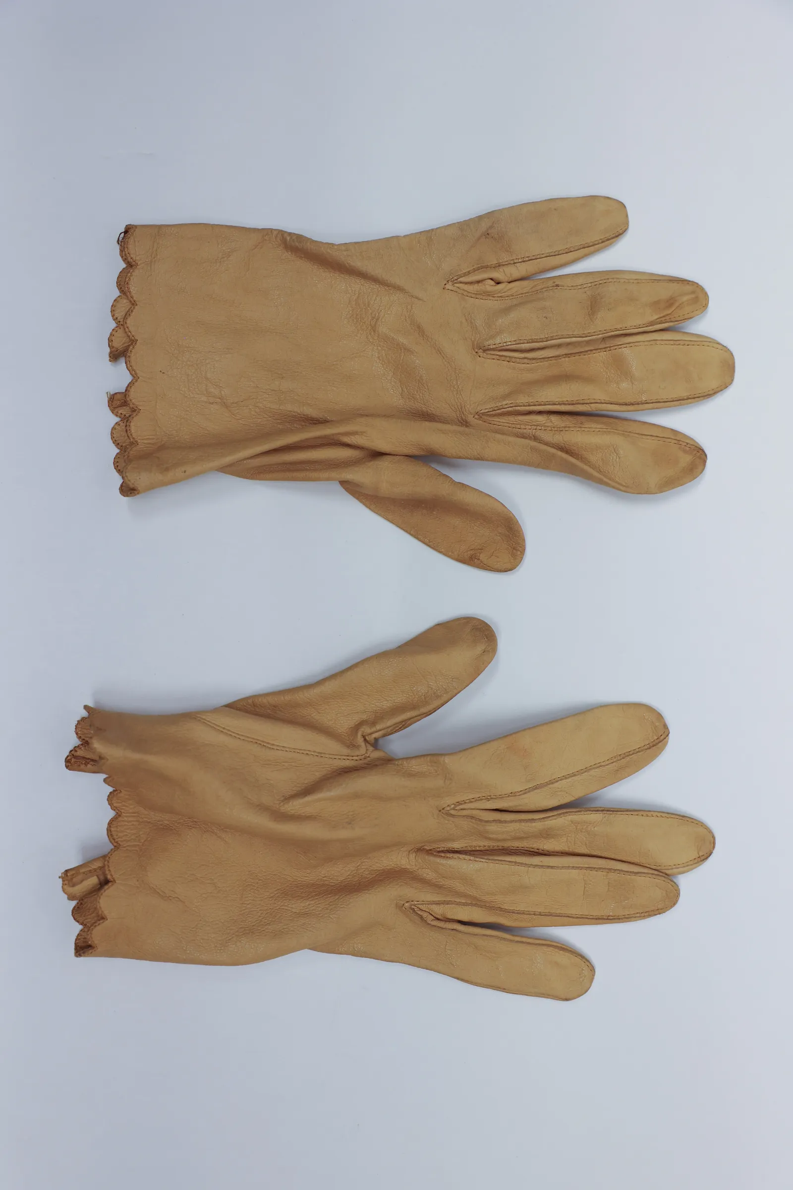 Vintage Miss Aris Size 7 Kid Leather Gloves